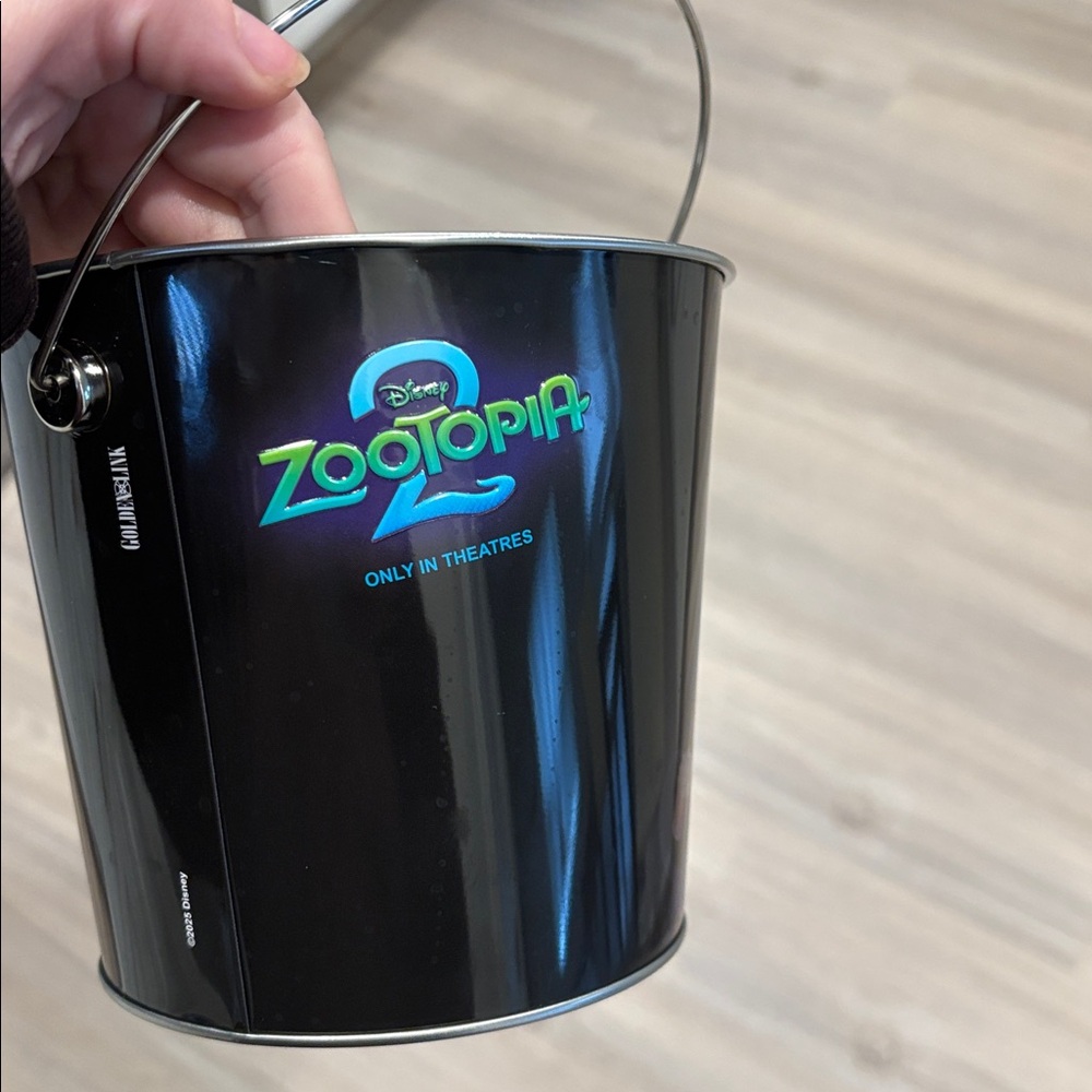 Zootopia 2 bucket - Picture 2 of 2